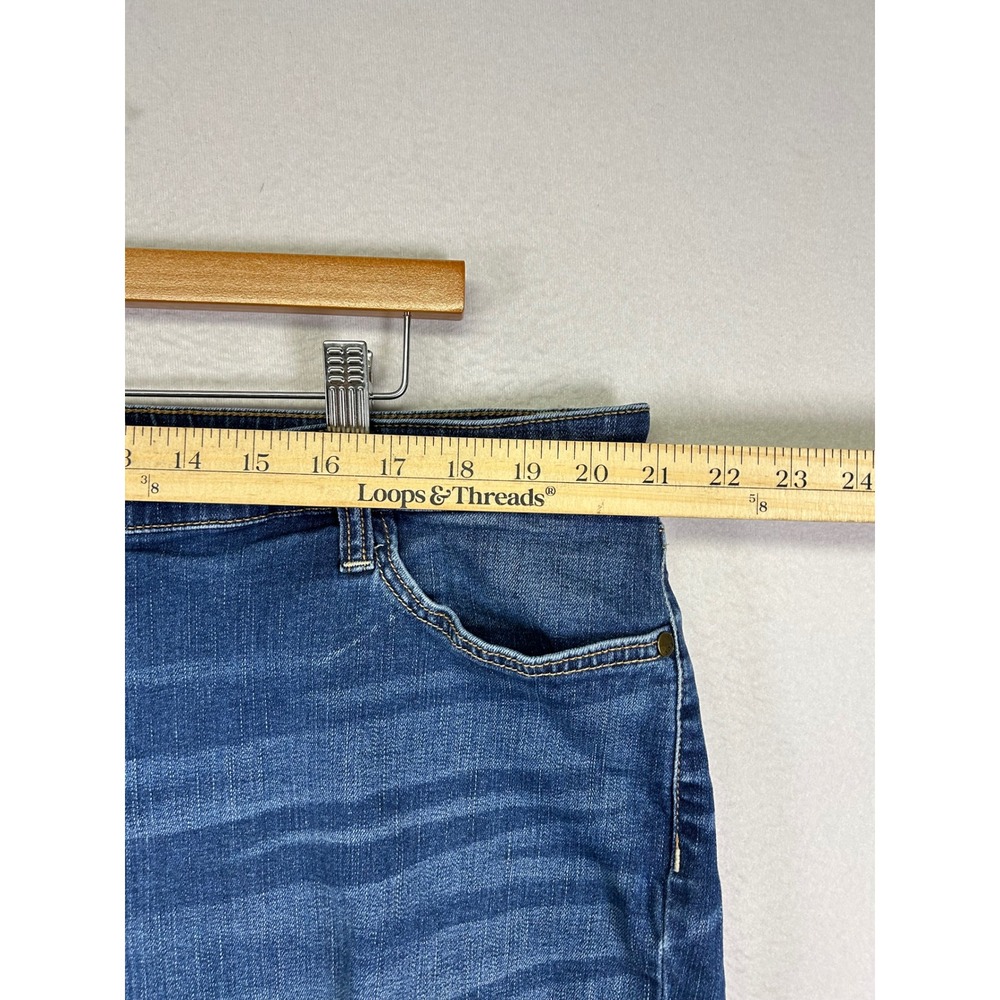 Summer Casual a.n.a Woman 20W Blue Medium Wash Cuffed Stretch Denim Shorts - Picture 5 of 9